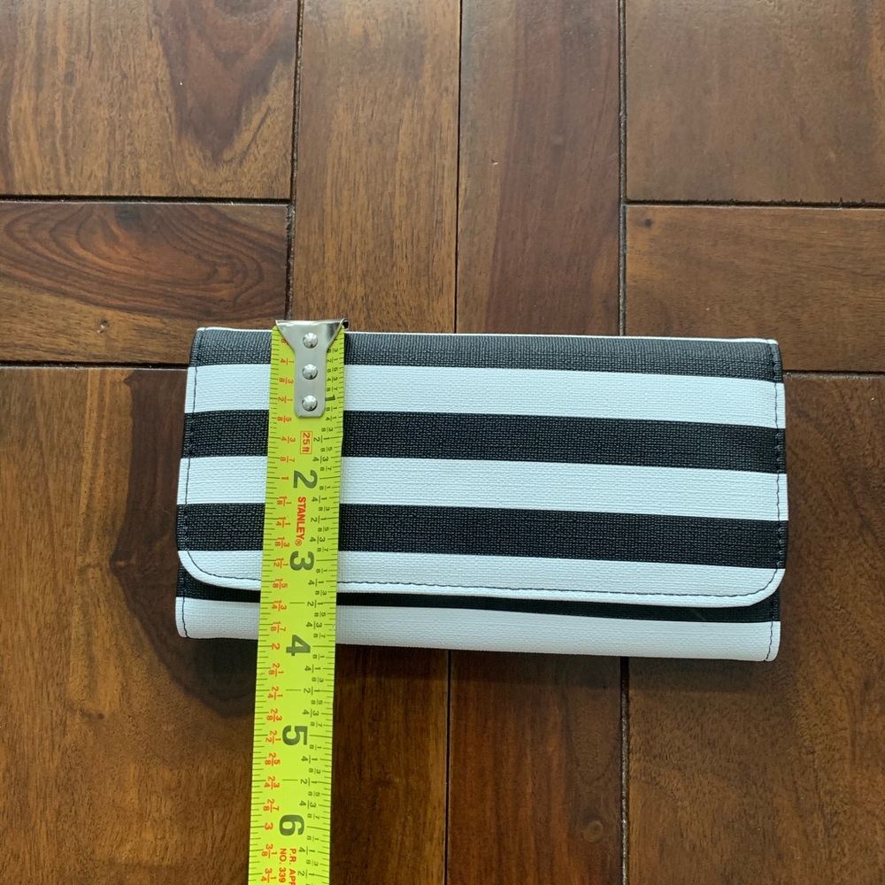 Kut From The Kloth Wallet - New